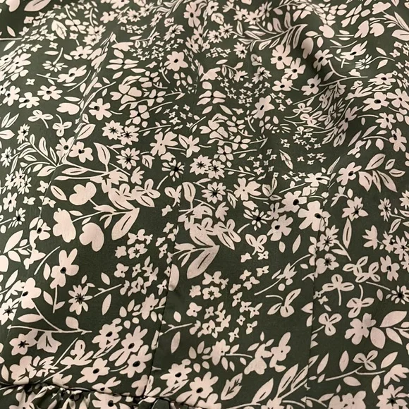 ☀️New SHEIN Ditsy Floral Print Ruffle Hem Dress XSmall - Picture 6 of 8